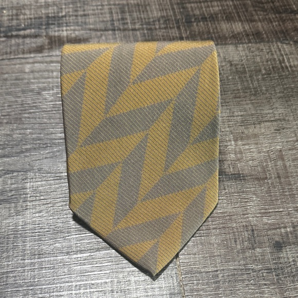 Giorgio Armani Geometric Gray and Yellow Tie